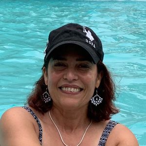 Meet your Posher, Laudia